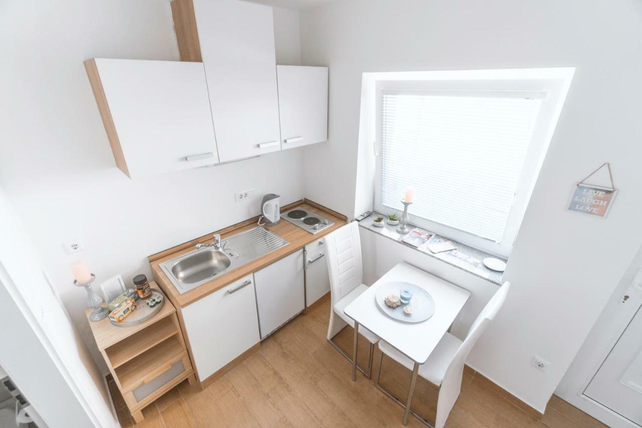 Anita'S Studio Apartments Ljubljana Exterior photo
